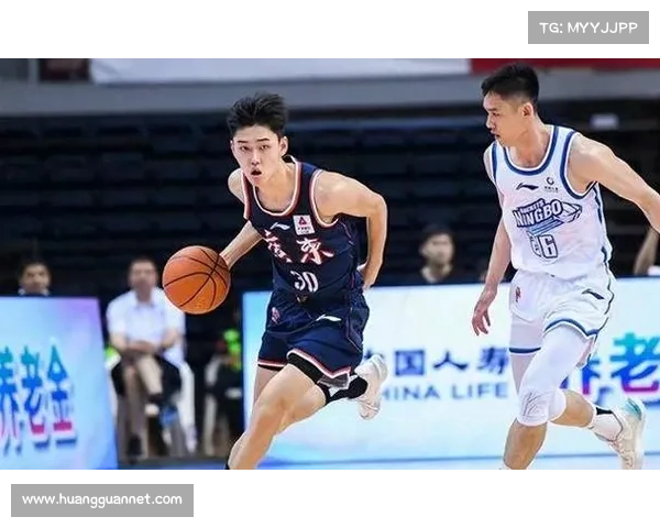 中国男篮三大05后混血新星崛起朱正彰华非冯傲引领未来篮球新潮流 中国男篮三大05后混血新星崛起朱正彰华非冯傲引领未来篮球新潮流